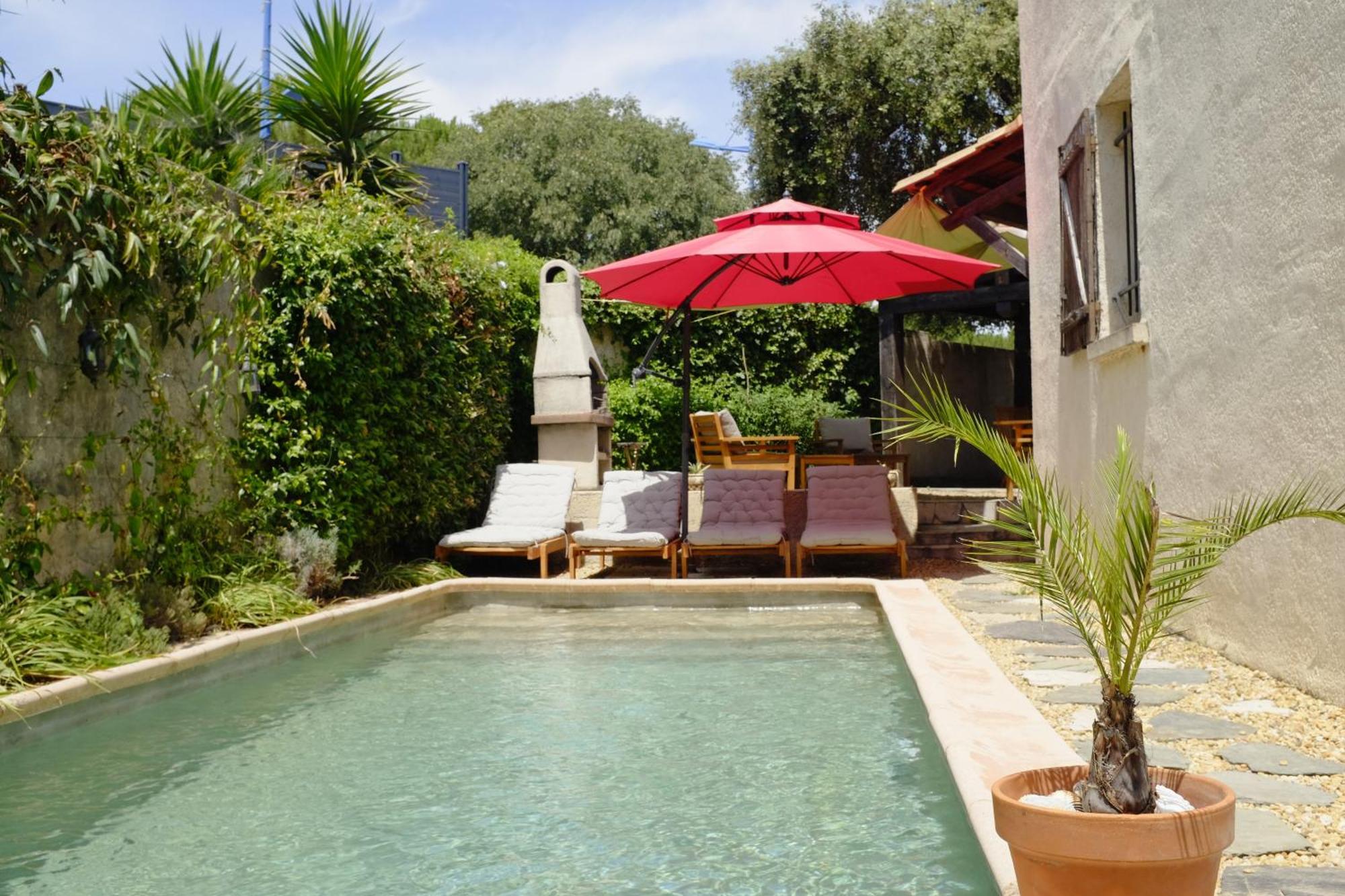 Chambre, Terrasse Et Piscine De L'Impasse Du Pressoir Le Cres Exterior photo
